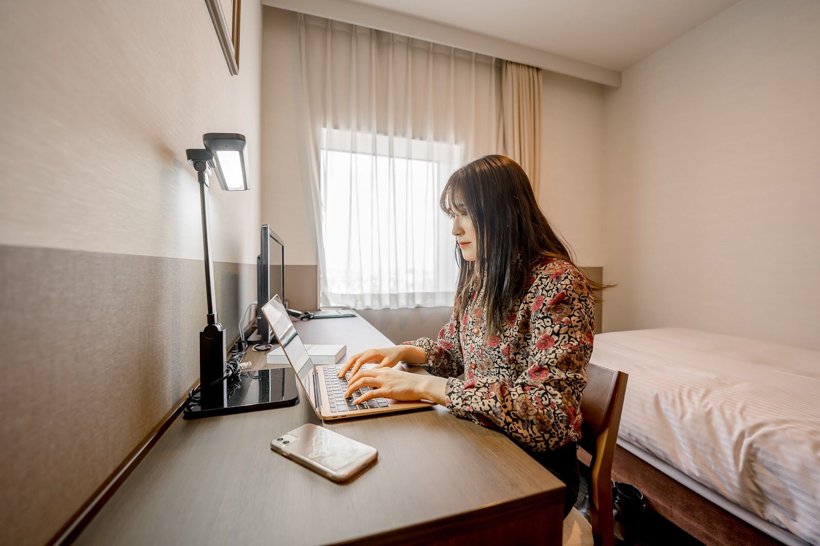 月の半分を過ごす、背が高くてコンパクトなコスパ部屋